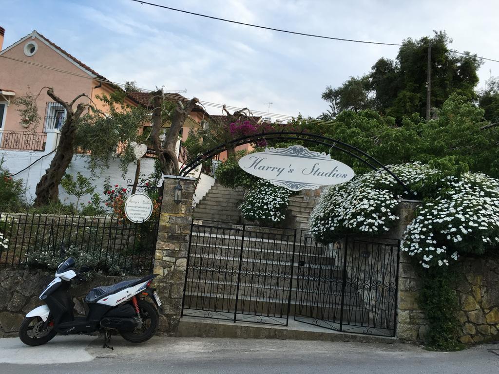 Harry'S Studios Gaios Bagian luar foto